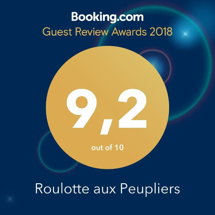 Roulotte Aux Peupliers Hotel La Tour-dʼAigues Buitenkant foto